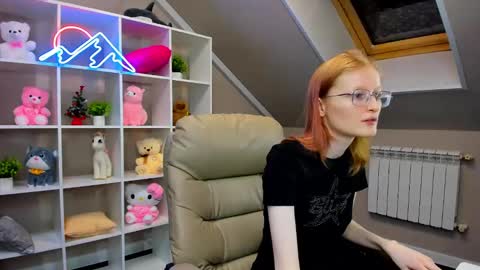 Elizabeth online show from December 31, 1:04 am