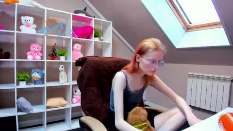 Elizabeth online show from January 2, 4:09 am