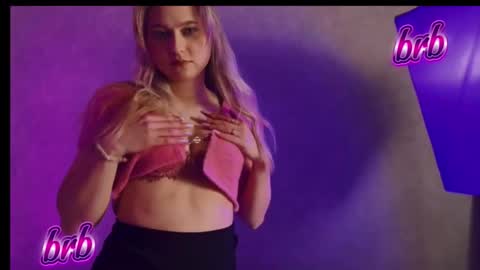 Lizzy online show from September 21, 9:44 am