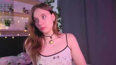 Elizabeth online show from March 19, 1:20 am