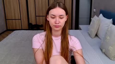 Elizabeth online show from April 18, 4:16 am