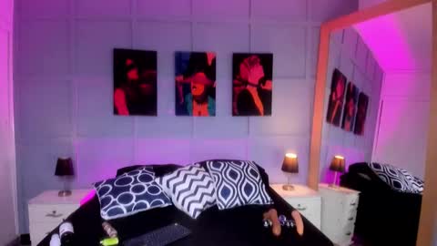  Elizabeth online show from December 5, 4:21 am