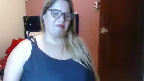 Elizabeth online show from February 14, 1:18 pm