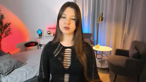 Eliza online show from March 7, 1:19 pm