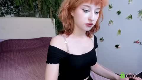 Snapshot of elizanik chatting on December 13, 11:54 pm Eliza online show from December 13, 11:54 pm