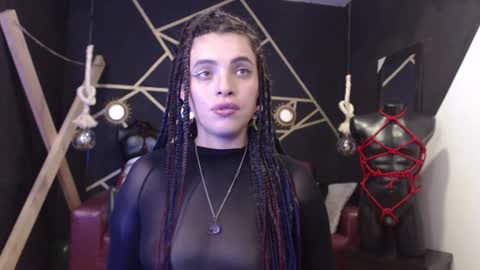 Snapshot of elizatex chatting on December 13, 10:23 pm online show from December 13, 10:23 pm