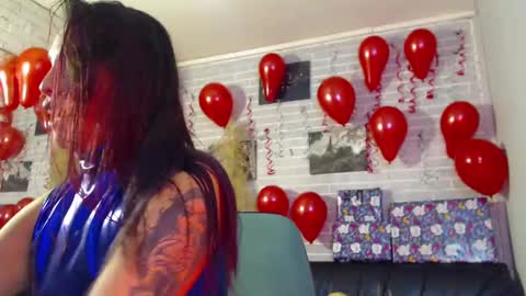 Snapshot of elizatex chatting on March 4, 7:43 pm online show from March 4, 7:43 pm