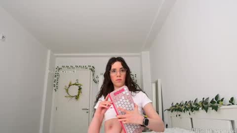 Snapshot of elizathemodel chatting on April 28, 3:06 pm Eliza online show from April 28, 3:06 pm