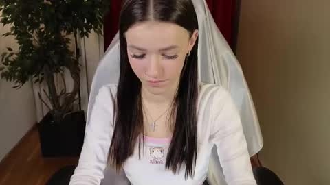 elizzza_ online show from November 12, 5:41 am