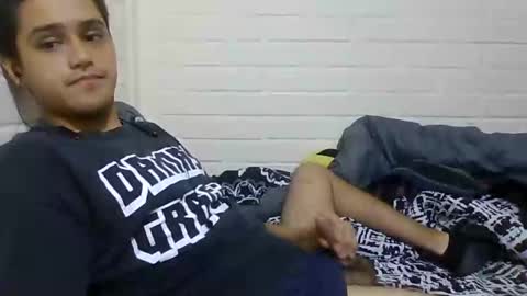 Snapshot of elkirih chatting on November 17, 4:57 pm El Ray online show from November 17, 4:57 pm