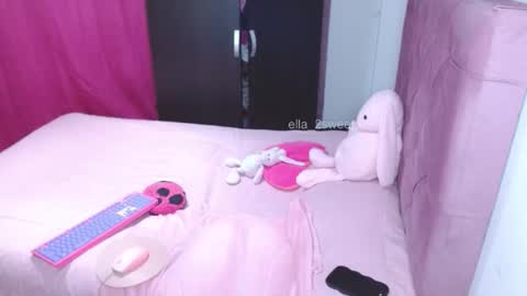 Snapshot of ella_2sweet chatting on September 26, 2:48 am Ella online show from September 26, 2:48 am