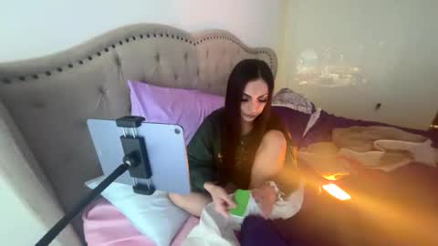 ella_ella_ella_ay online show from November 26, 3:57 pm