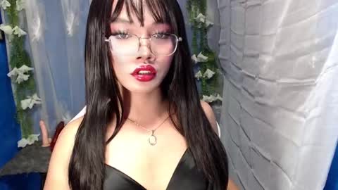 Snapshot of ella_fuma chatting on October 30, 11:22 am Ella online show from October 30, 11:22 am