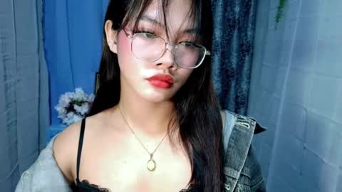 Snapshot of ella_fuma chatting on November 14, 9:57 pm Ella online show from November 14, 9:57 pm