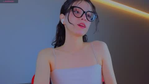 Snapshot of ella_hayes chatting on December 3, 10:29 pm Ella NEXT STREAM 1TH DECEMBER 1200 - 0800 AM AT MOSCOW TIME online show from December 3, 10:29 pm