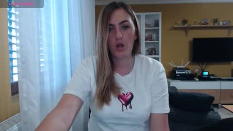 Ella  Max online show from October 9, 5:49 am