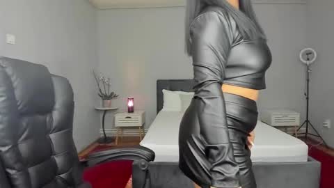 Snapshot of ella_sweety0 chatting on November 3, 5:25 pm Ella online show from November 3, 5:25 pm