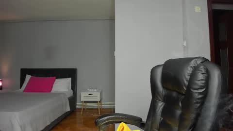 Snapshot of ella_sweety0 chatting on November 20, 7:46 pm Ella online show from November 20, 7:46 pm