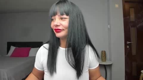 Snapshot of ella_sweety0 chatting on November 21, 6:39 pm Ella online show from November 21, 6:39 pm