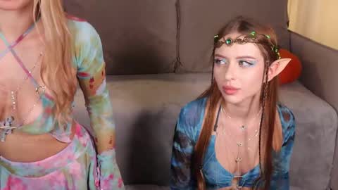 Ella online show from October 31, 9:05 pm