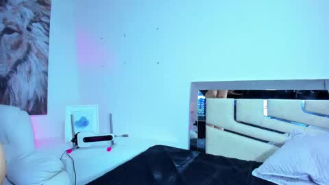 Ellaa Muller online show from February 22, 10:20 pm