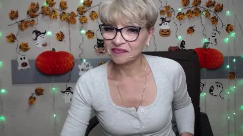 EllaBonito online show from October 20, 5:30 am