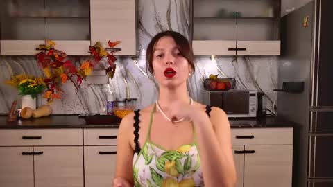 Snapshot of ellacanny chatting on November 27, 6:15 am ellacanny online show from November 27, 6:15 am