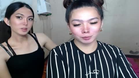 Snapshot of ellah_raj chatting on November 25, 2:22 am ELLAH online show from November 25, 2:22 am