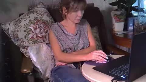 ellajohnsonx online show from November 14, 12:48 pm