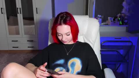 Snapshot of ellales chatting on November 5, 9:42 am ellales online show from November 5, 9:42 am