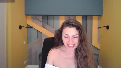 Snapshot of ellalongs chatting on January 15, 12:25 pm EllaLongs online show from January 15, 12:25 pm