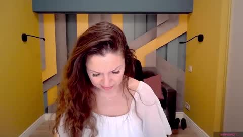 Snapshot of ellalongs chatting on February 18, 3:32 pm EllaLongs online show from February 18, 3:32 pm