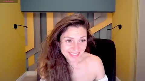 Snapshot of ellalongs chatting on February 19, 12:33 pm EllaLongs online show from February 19, 12:33 pm