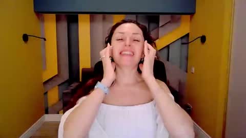 Snapshot of ellalongs chatting on February 22, 12:29 pm EllaLongs online show from February 22, 12:29 pm