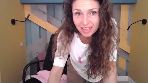 Snapshot of ellalongs chatting on September 30, 11:37 am EllaLongs online show from September 30, 11:37 am