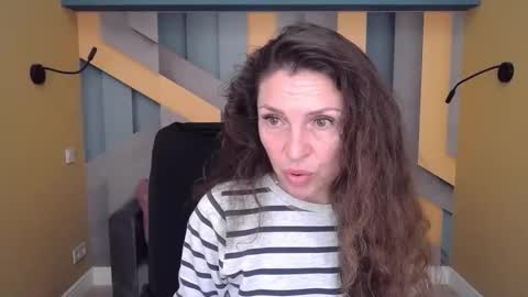 Snapshot of ellalongs chatting on October 26, 12:33 pm EllaLongs online show from October 26, 12:33 pm