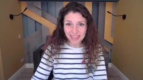 Snapshot of ellalongs chatting on November 28, 12:41 pm EllaLongs online show from November 28, 12:41 pm