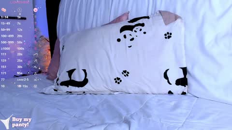 Snapshot of ellamilano chatting on January 28, 7:10 pm Ella online show from January 28, 7:10 pm