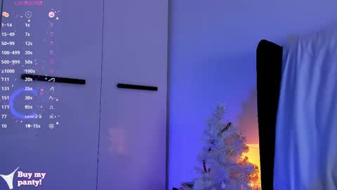 Snapshot of ellamilano chatting on February 12, 7:13 pm Ella online show from February 12, 7:13 pm