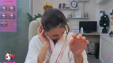            online show from December 19, 10:00 pm