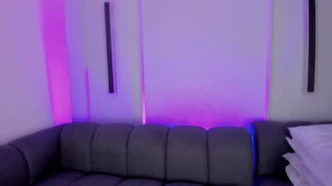 Snapshot of ellamontoya chatting on November 12, 11:21 am Ella online show from November 12, 11:21 am