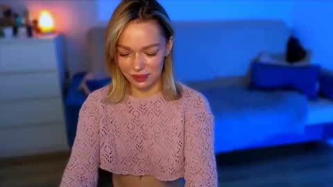 Ella online show from November 12, 5:41 am