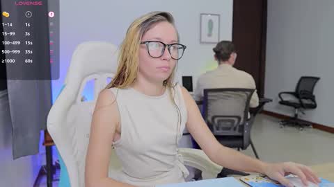 Snapshot of ellcrys chatting on October 4, 10:08 pm im Elsa lets go Subscribe to my OF and Youtube -35 online show from October 4, 10:08 pm