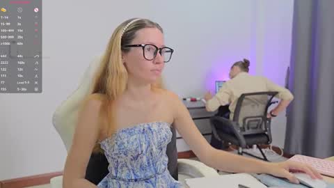 Snapshot of ellcrys chatting on October 9, 9:46 pm im Elsa lets go Subscribe to my OF and Youtube -35 online show from October 9, 9:46 pm