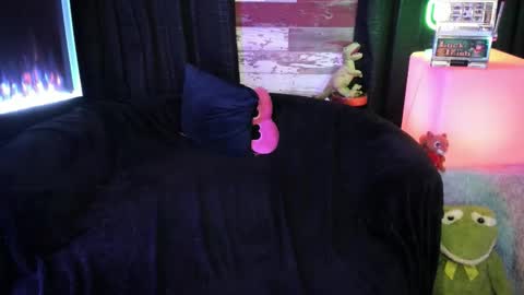 ELLE online show from February 8, 7:39 pm