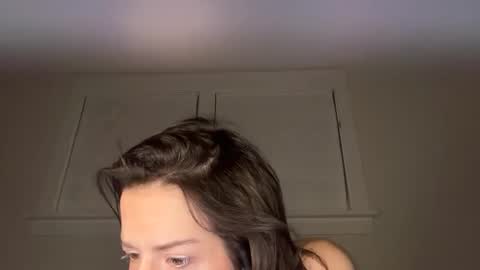 Elle67 online show from October 17, 5:54 am