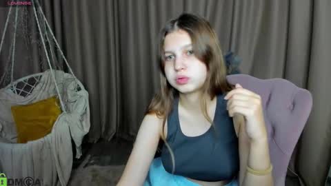 Snapshot of elle_ellise chatting on September 11, 12:55 am elle_ellise online show from September 11, 12:55 am
