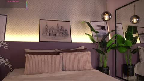 Elle Diane online show from April 20, 12:57 am