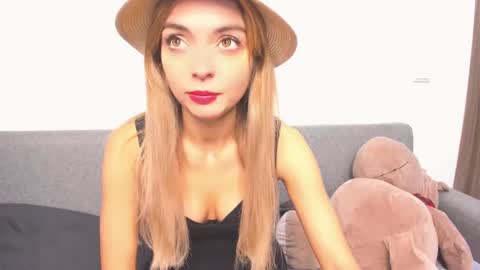 ellen_flow online show from December 7, 4:47 pm