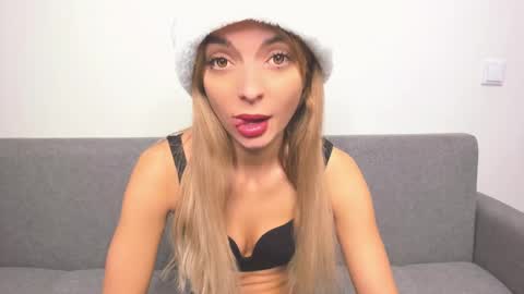 ellen_flow online show from January 9, 9:27 am